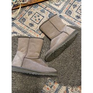 UGG Australia Classic Short Grey Suede Shearling Boots 5825 Womens 7